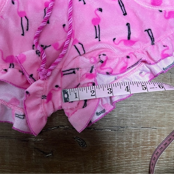 BETSEY JOHNSON Pink Flamingo Soft Terry Cloth Ruffle Hem Shorts Size Small - Picture 4 of 9